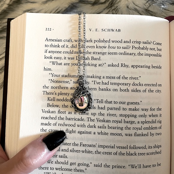 Magical Vintage Crystal & Antique Silver Pendant - Picture 5 of 9